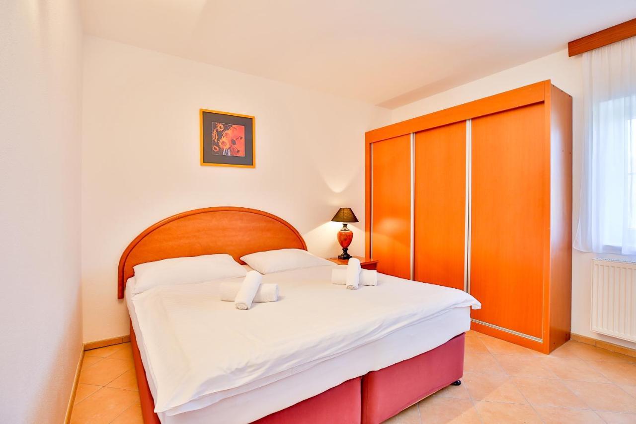 Hotel Barborka เชดนีวีตอน ภายนอก รูปภาพ